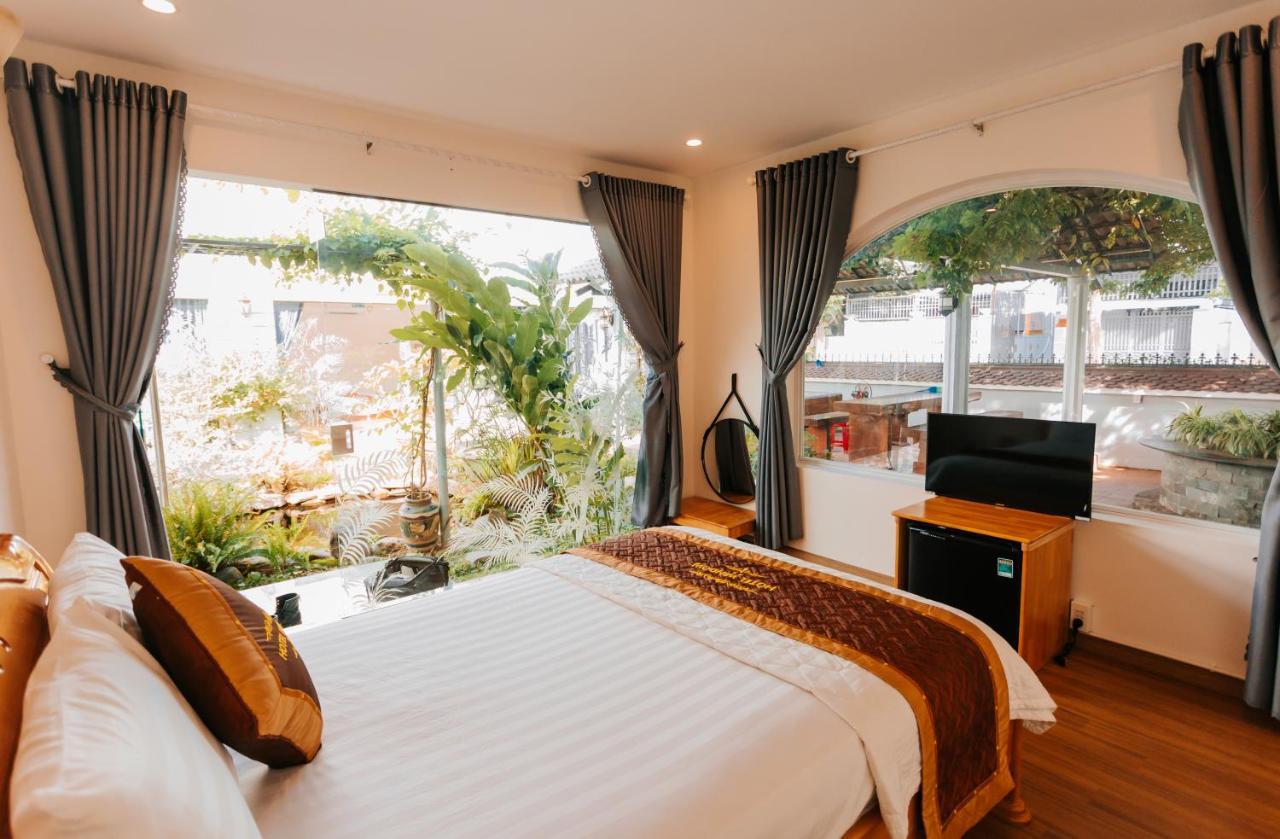 Window Homestay Kon Tum Exterior photo