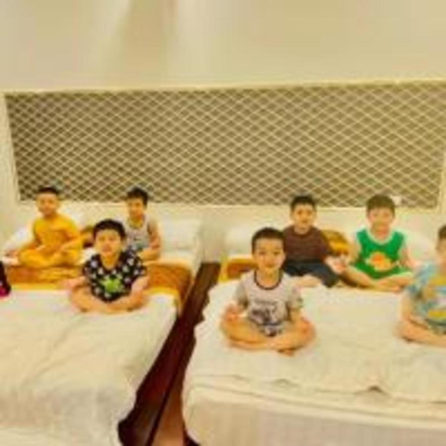 Window Homestay Kon Tum Exterior photo