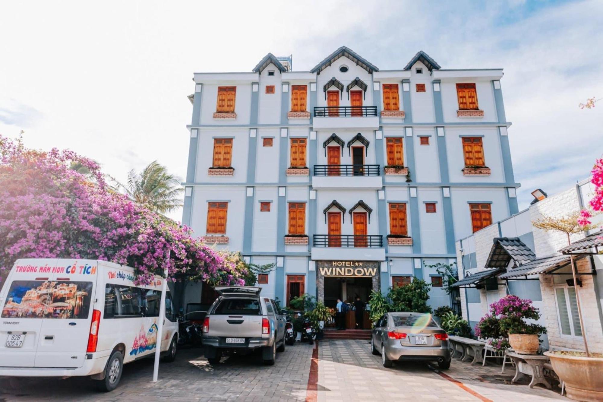 Window Homestay Kon Tum Exterior photo